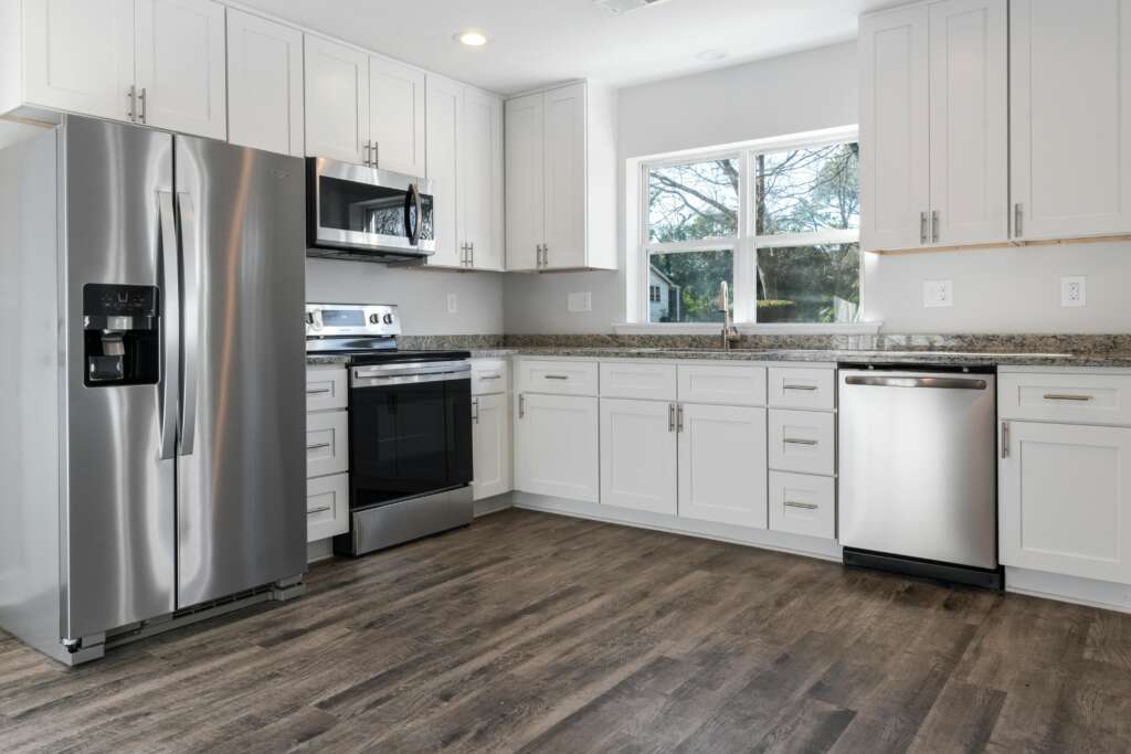 Maintain Grease-Free Kitchen Cabinets