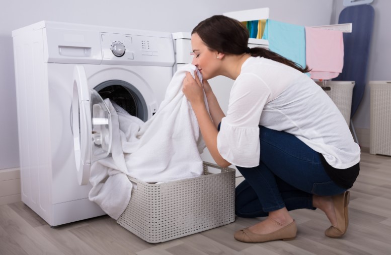 What Causes the Rotten Egg Smell in Washing Machines