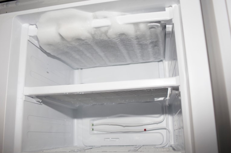 Cleaning and Drying Your Freezer Post-Defrost