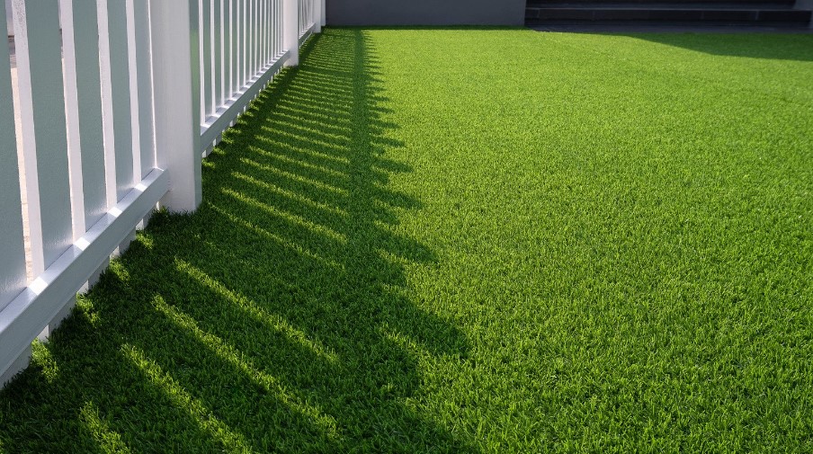 How to Prepare for Cutting Artificial Grass Turf